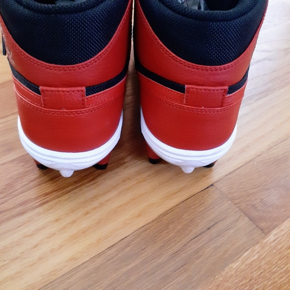 NIKE JORDAN 1 Mid TD BRED Football Cleats   Red & black Size 9 Nike Jordan - Picture 3 of 6